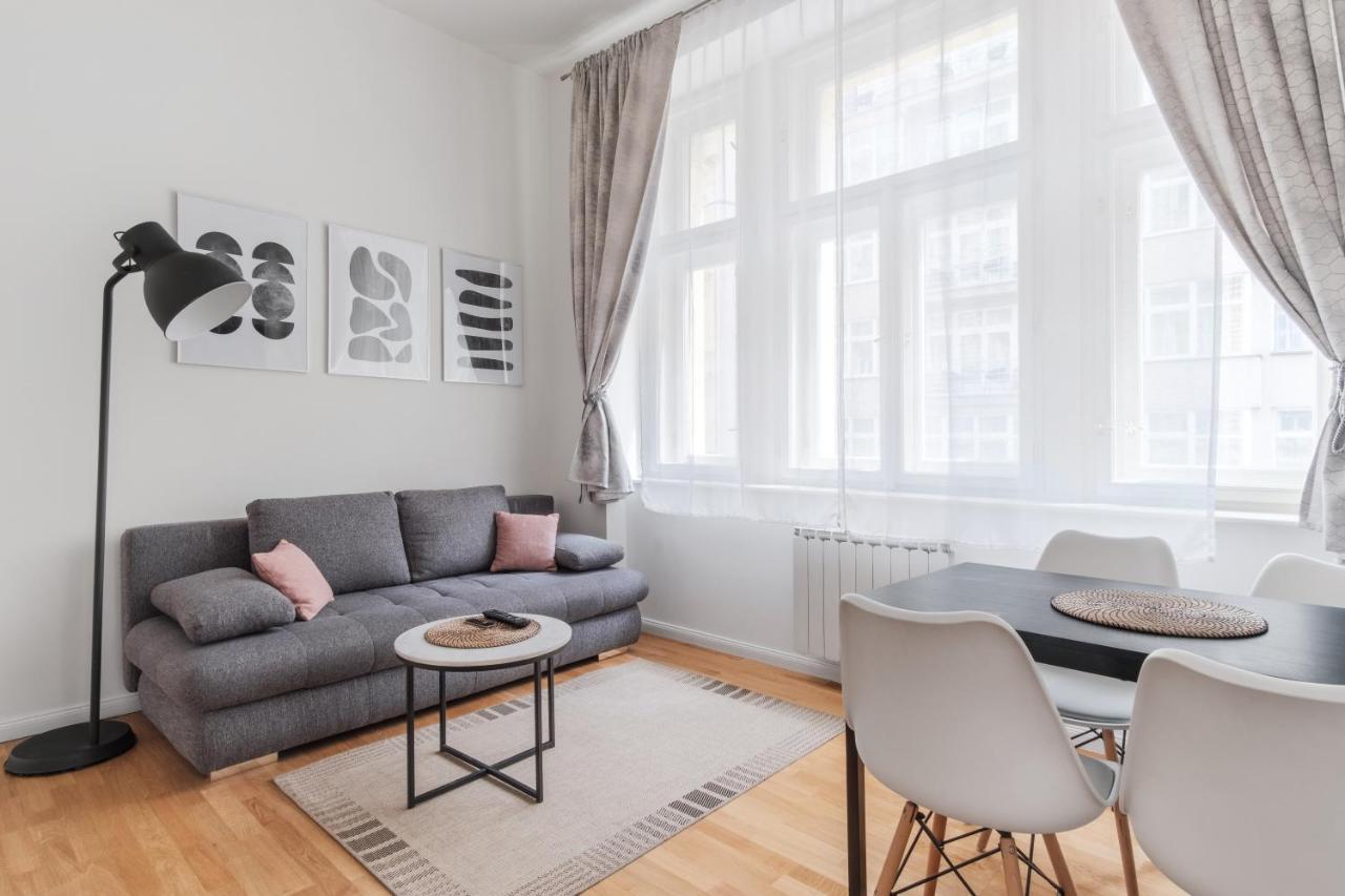 Luminous Apartment For 2 Near Wenceslas Square By Prague Days 外观 照片