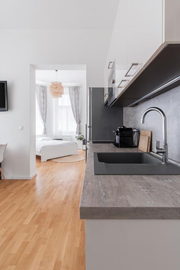 Luminous Apartment For 2 Near Wenceslas Square By Prague Days 外观 照片