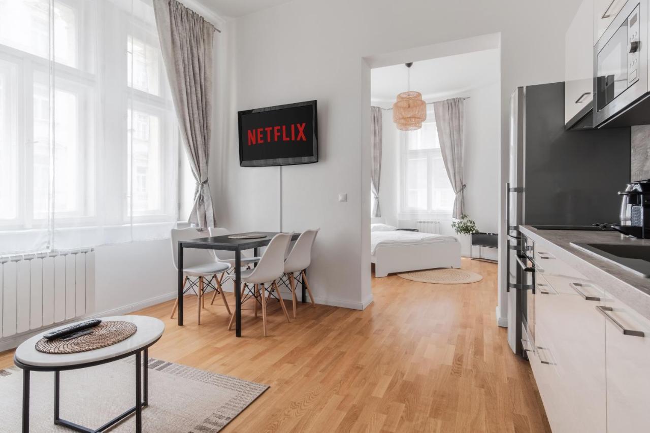 Luminous Apartment For 2 Near Wenceslas Square By Prague Days 外观 照片